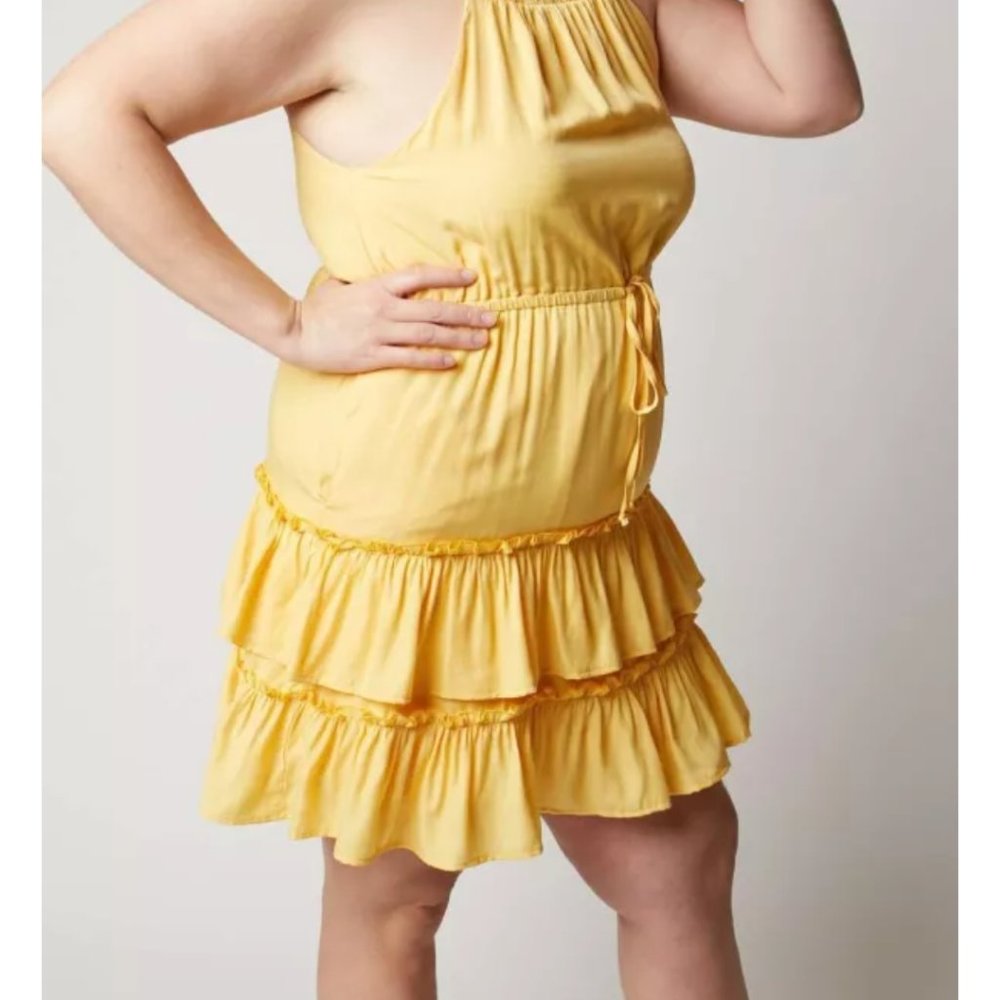 SOLID FLARED SLEEVELESS DRESS - Picture 4 of 5